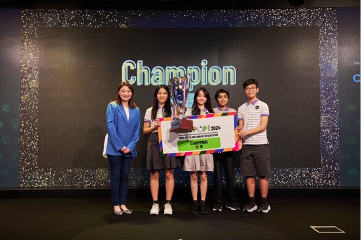 東方日報 花旗中學生創業比賽冠軍隊 創新方案助青年生涯規劃