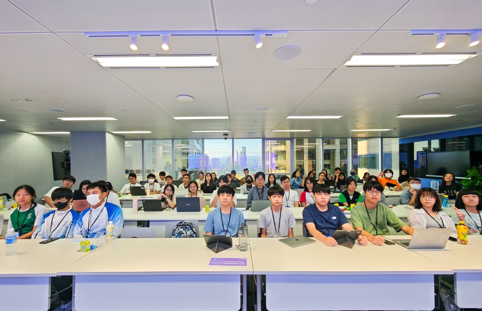 AlipayHK Secondary School Student UI Design Competition & Job Shadowing Program UI Workshop_7