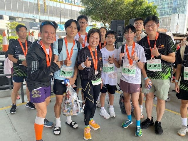 HK01-中中聯會組隊參戰街馬 體會同行陪伴與扶持 師生相約下年再戰