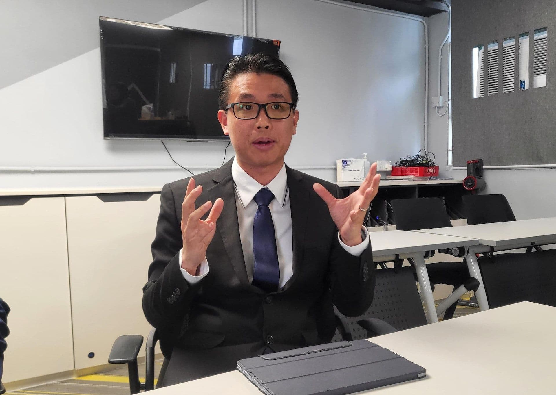 HK01-聯同院校商界打造中學生雲計算課程 表現優異可到大企業實習